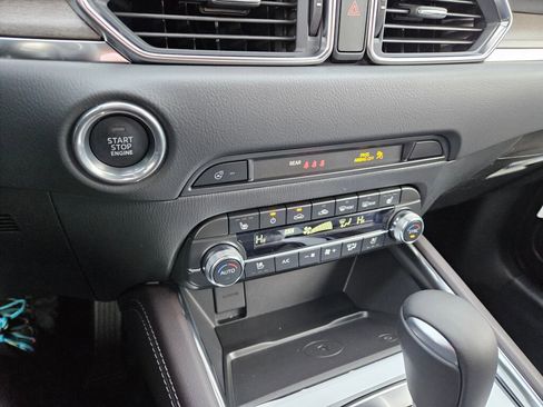 New 2025 MAZDA CX-5 Signature image 19