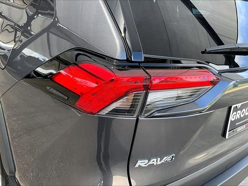Used 2024 Toyota RAV4 LE AWD/4WD image 28