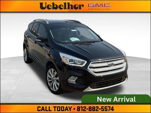 Used 2018 Ford Escape Titanium FWD image 3