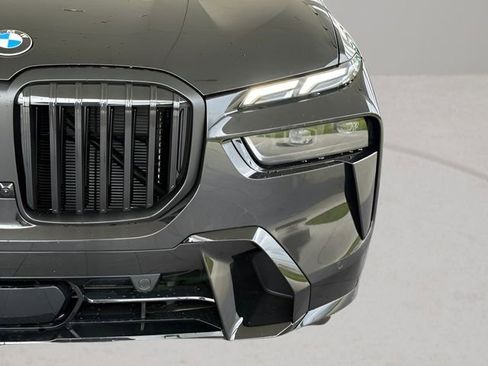 Used 2026 BMW X7 xDrive40i w/ M Sport Package image 4