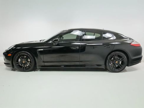 Used 2012 Porsche Panamera 4 image 2