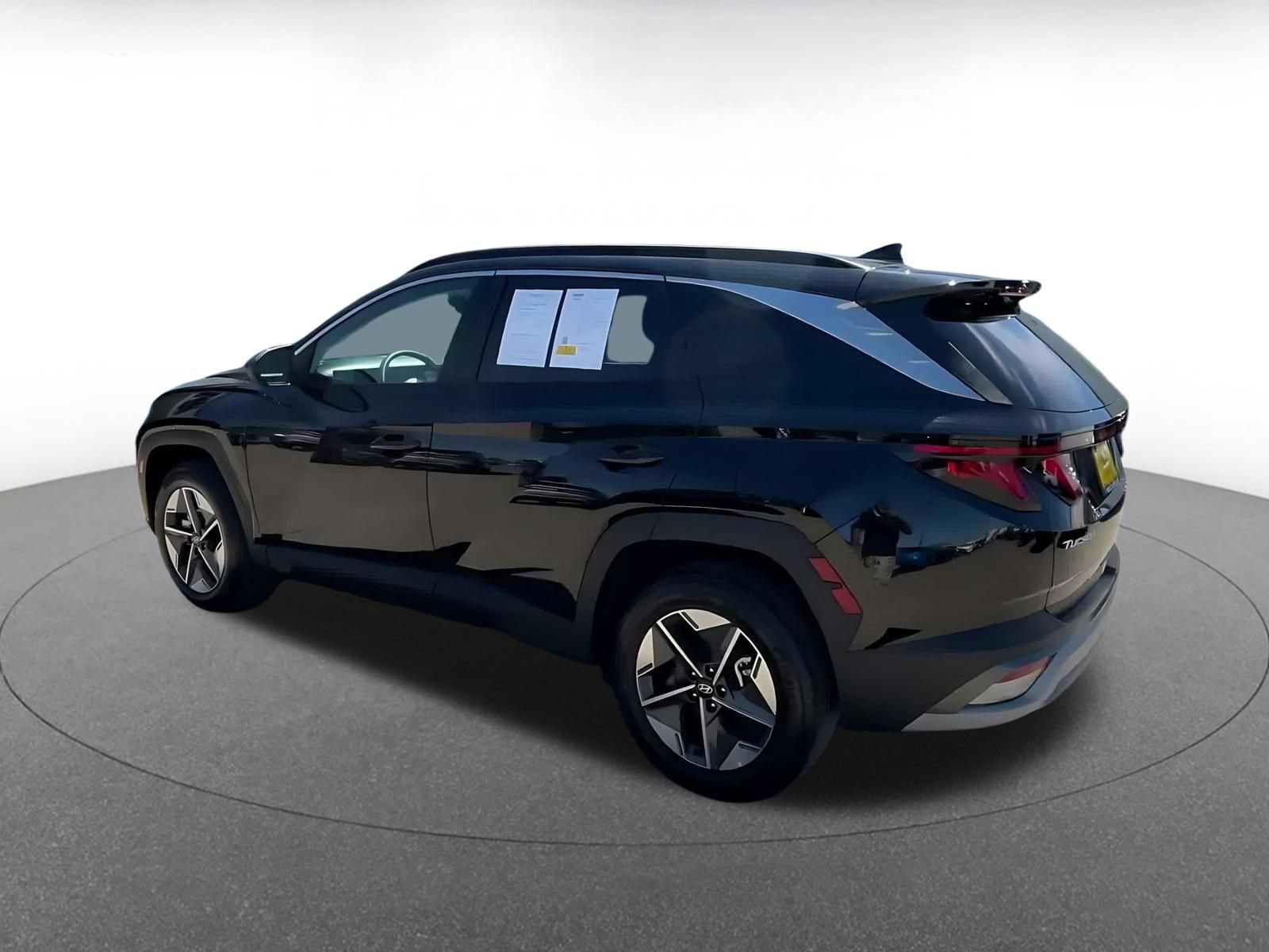 Used 2026 Hyundai Tucson SEL Plus AWD/4WD image 9