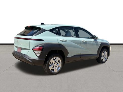 Used 2025 Hyundai Kona SE AWD/4WD image 4