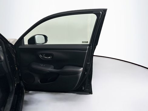 Used 2025 Honda HR-V Sport image 31