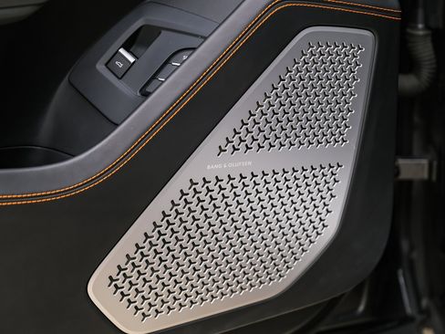 Used 2020 Lamborghini Urus image 45