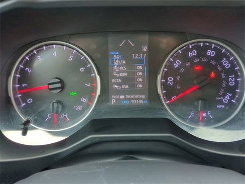 Used 2020 Toyota RAV4 XLE image 32