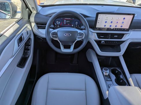 New 2026 Ford Explorer Active w/ Active Comfort Package image 18
