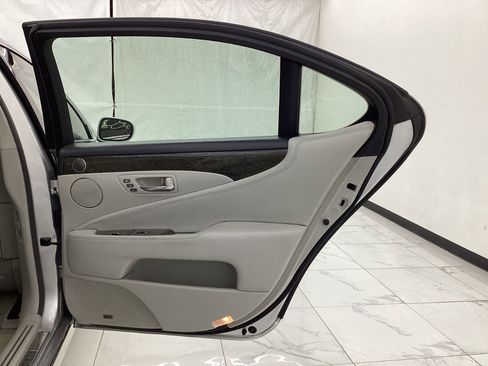 Used 2008 Lexus LS 460 L RWD image 25