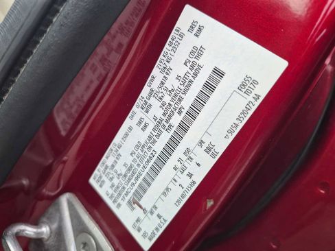Used 2014 Ford Escape Titanium w/ Equipment Group 401A AWD/4WD image 33