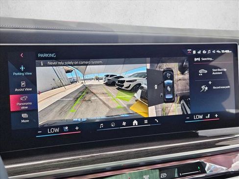 New 2026 BMW i7 M70 w/ Executive Package AWD/4WD image 13
