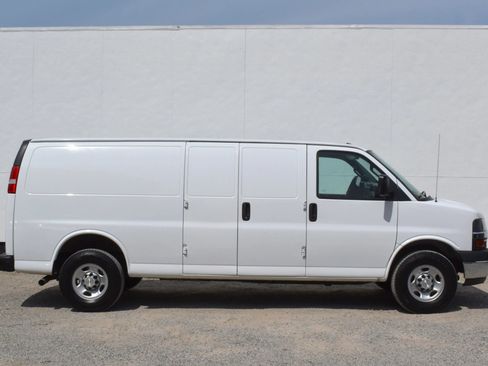 Used 2021 Chevrolet Express 2500 Extended w/ Driver Convenience Package RWD image 37