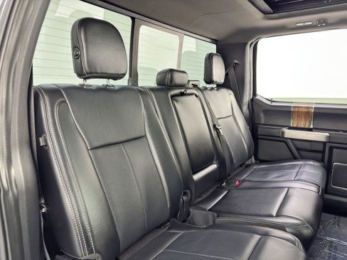 Used 2019 Ford F150 Lariat image 37