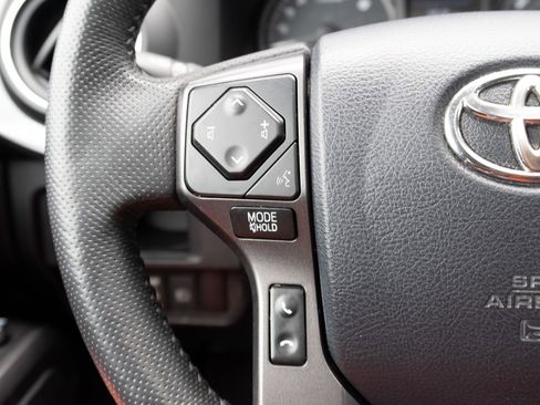 Used 2019 Toyota Tacoma TRD Pro AWD/4WD image 3