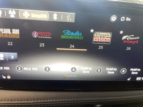 Used 2024 Nissan Ariya AWD image 20