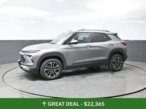 Used 2025 Chevrolet TrailBlazer LT w/ Driver Confidence Package image 10