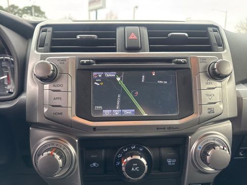 Used 2016 Toyota 4Runner SR5 image 19