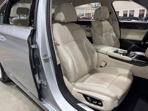 Used 2016 BMW 750i xDrive image 62