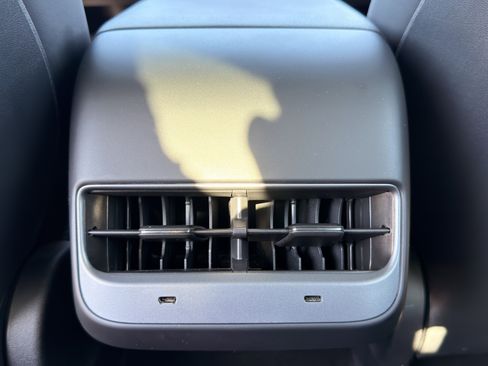 Used 2023 Tesla Model 3 Standard Range RWD image 23