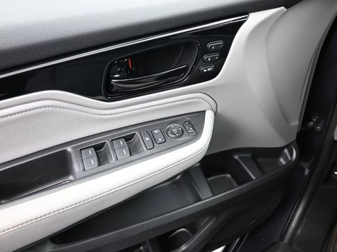 Certified 2023 Honda Odyssey Touring image 23