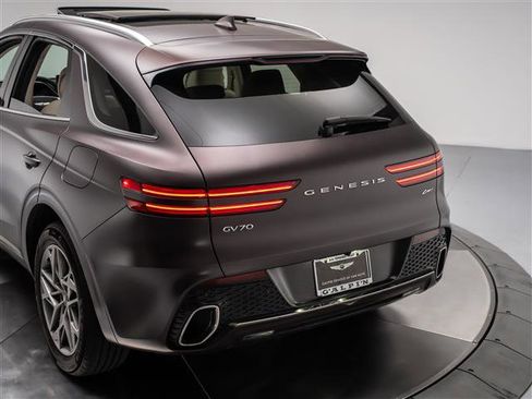 Used 2023 Genesis GV70 2.5T w/ Select Package image 29