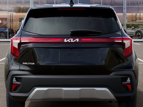 New 2026 Kia Seltos LX FWD image 13