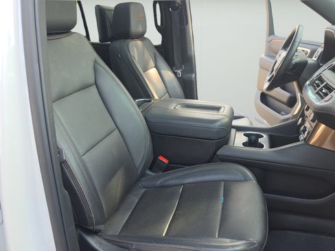 Used 2023 Chevrolet Tahoe High Country AWD/4WD image 26