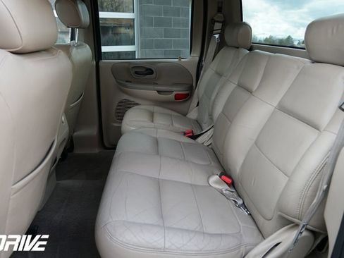 Used 2001 Ford F150 Lariat image 28