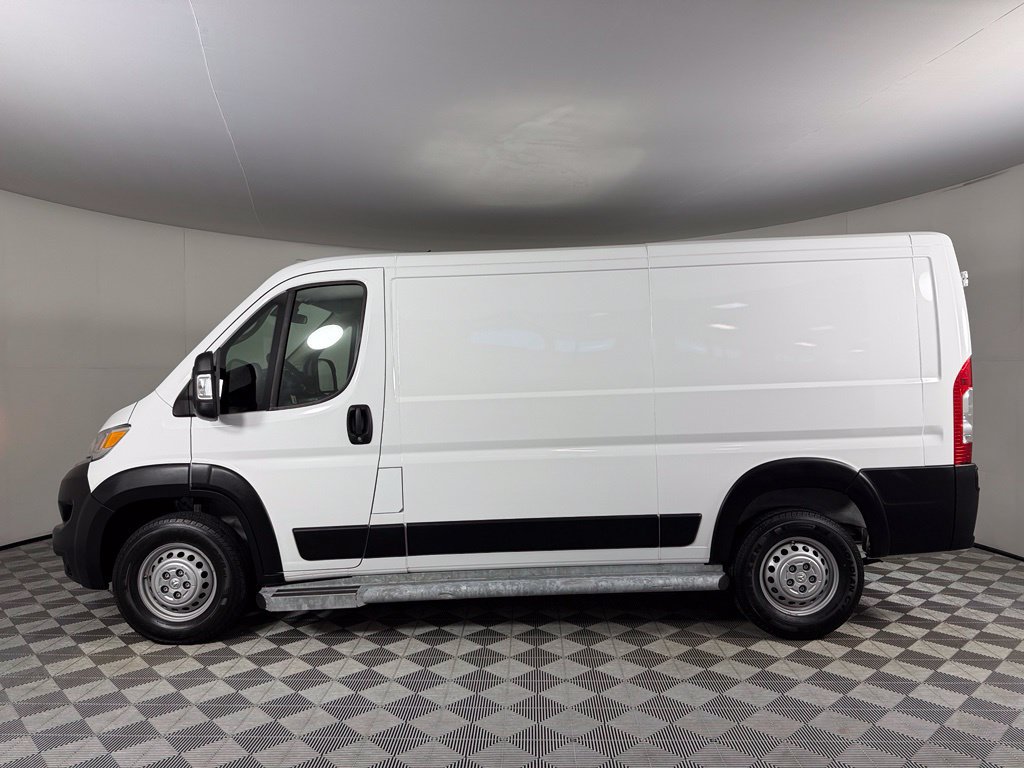 Used 2025 RAM ProMaster 2500 w/ U-Haul Equipment Group FWD image 10