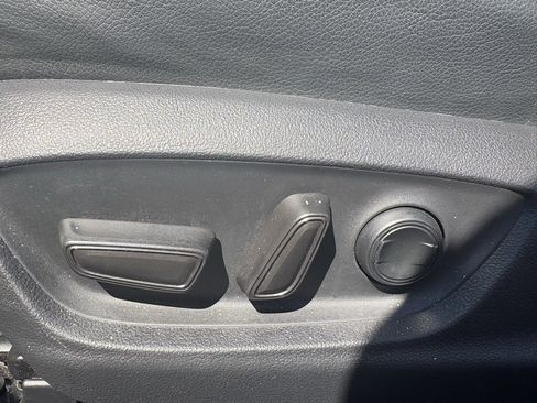 Used 2020 Toyota Camry XSE image 7