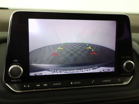 Used 2023 Nissan Rogue S AWD/4WD image 40