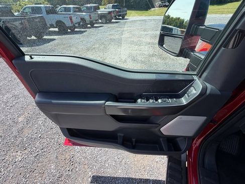 Used 2025 Ford F150 Lariat w/ Equipment Group 502A High AWD/4WD image 5