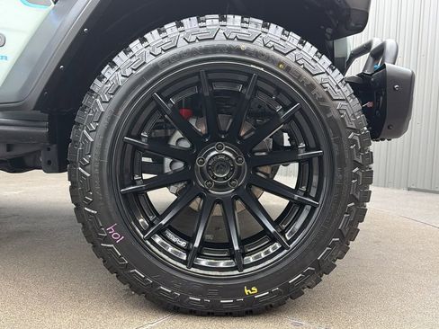 Used 2023 Jeep Wrangler Unlimited Rubicon 4xe image 10