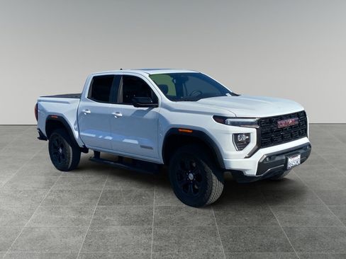 Used 2023 GMC Canyon Elevation w/ Elevation Premium Package image 7