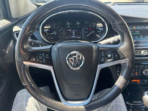 Used 2020 Buick Encore Essence FWD image 12