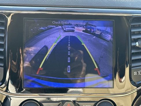 Used 2019 Jeep Grand Cherokee Limited image 34