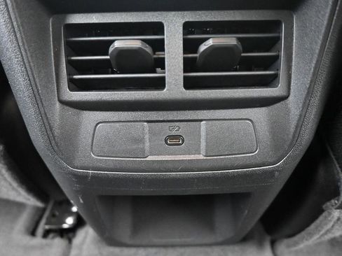 Used 2024 Chevrolet Colorado LT image 19