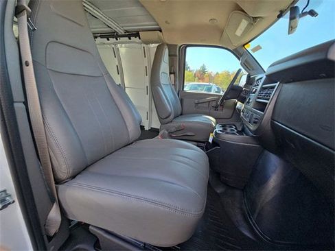 New 2025 Chevrolet Express 2500 w/ Enhanced Convenience Package image 26