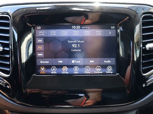 Used 2020 Jeep Compass Latitude FWD image 46