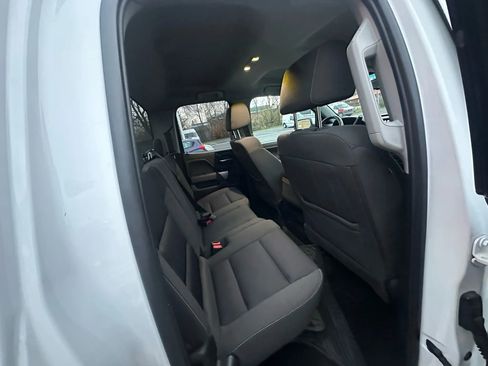 Used 2018 Chevrolet Silverado 1500 LT image 34