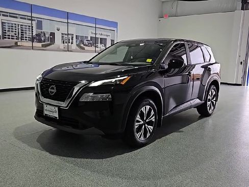 Used 2023 Nissan Rogue SV FWD image 4