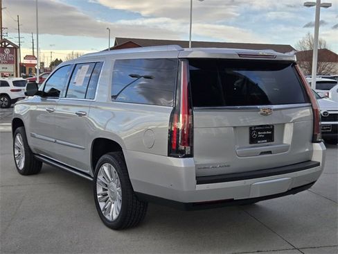 Used 2018 Cadillac Escalade ESV Platinum image 12