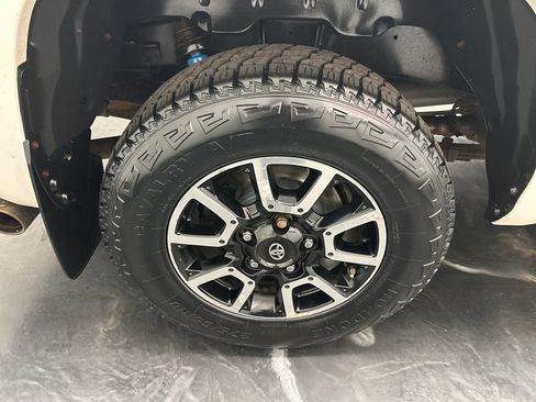 Used 2018 Toyota Tundra SR5 w/ TRD Off Road Package image 29