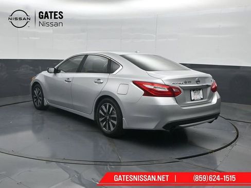 Used 2016 Nissan Altima 2.5 SV FWD image 8