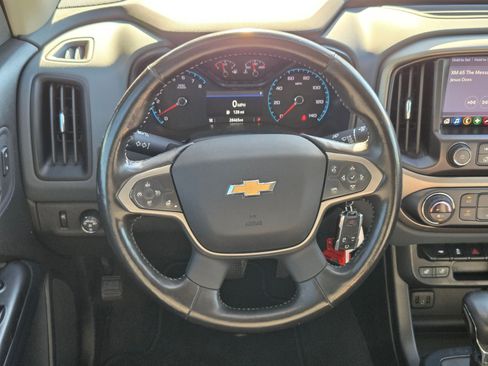 Used 2022 Chevrolet Colorado Z71 image 21