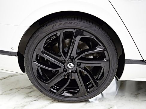 New 2025 Bentley Flying Spur Plug-In Hybrid image 42