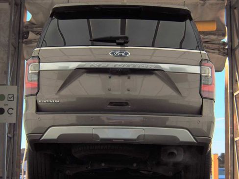 Used 2018 Ford Expedition Platinum image 5