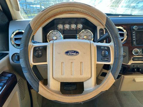 Used 2010 Ford F350 Lariat image 20