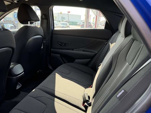 Certified 2025 Hyundai Elantra Sport FWD image 13