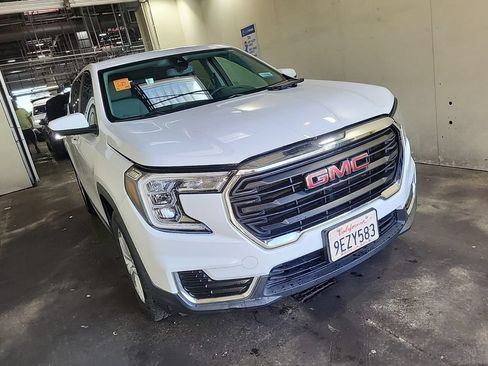 Used 2023 GMC Terrain SLE w/ Fleet Convenience Package AWD/4WD image 2