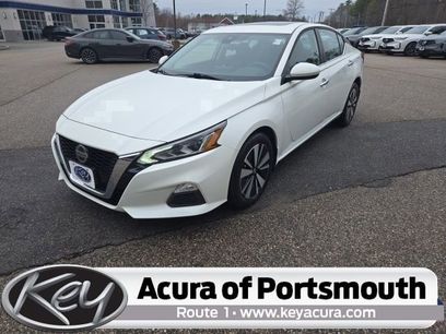 Used 2021 Nissan Altima 2.5 SV w/ SV Premium Package